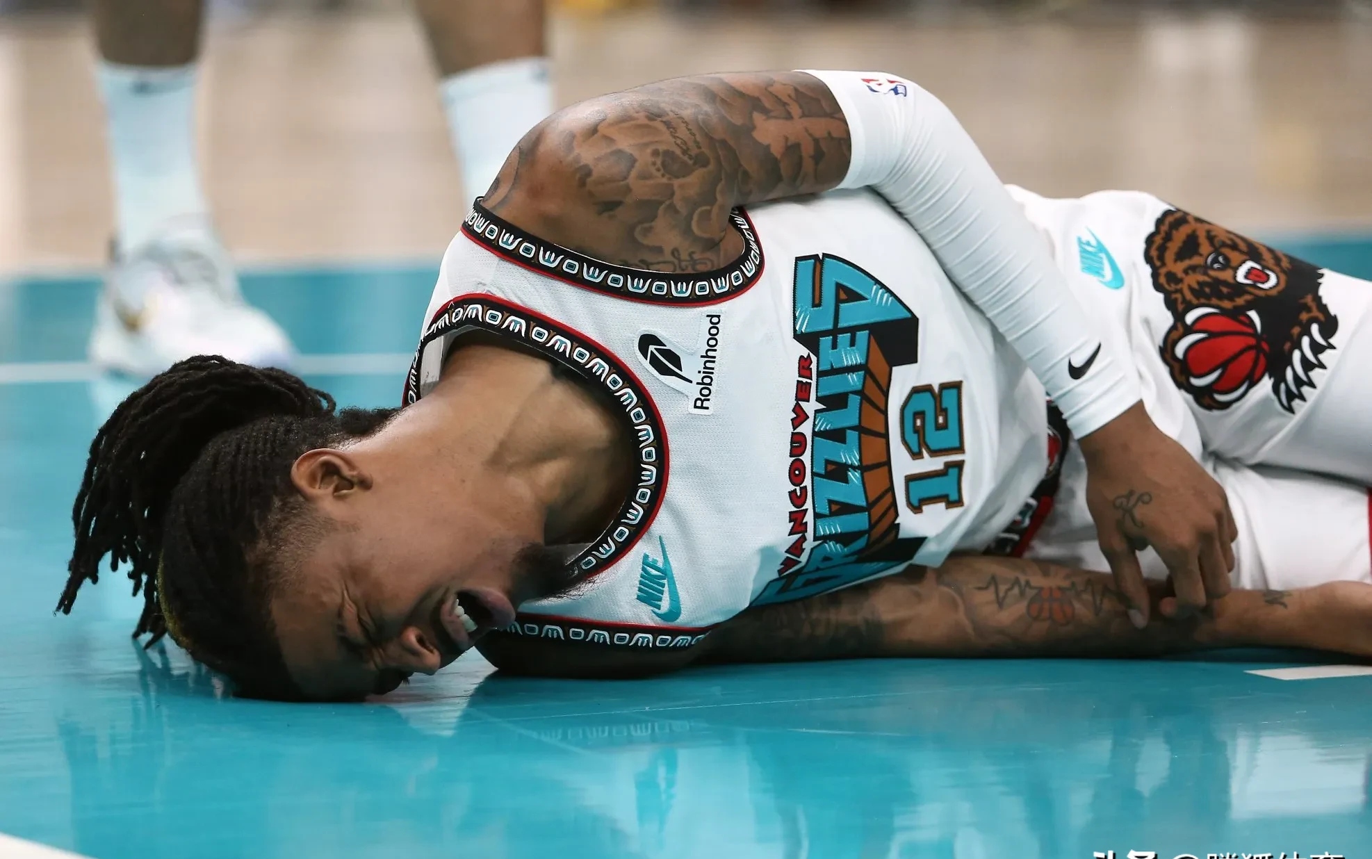 竞博电子-巴黎圣日耳曼队长鼓劲备战NBA总决赛塔图姆在塞尔维亚队比赛中逆转，现场解说直呼：风云突变曼城今夜再遭质疑的简单介绍